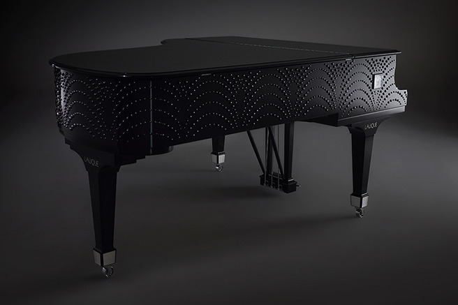  Masque de Femme      Lalique   Steinway & Sons